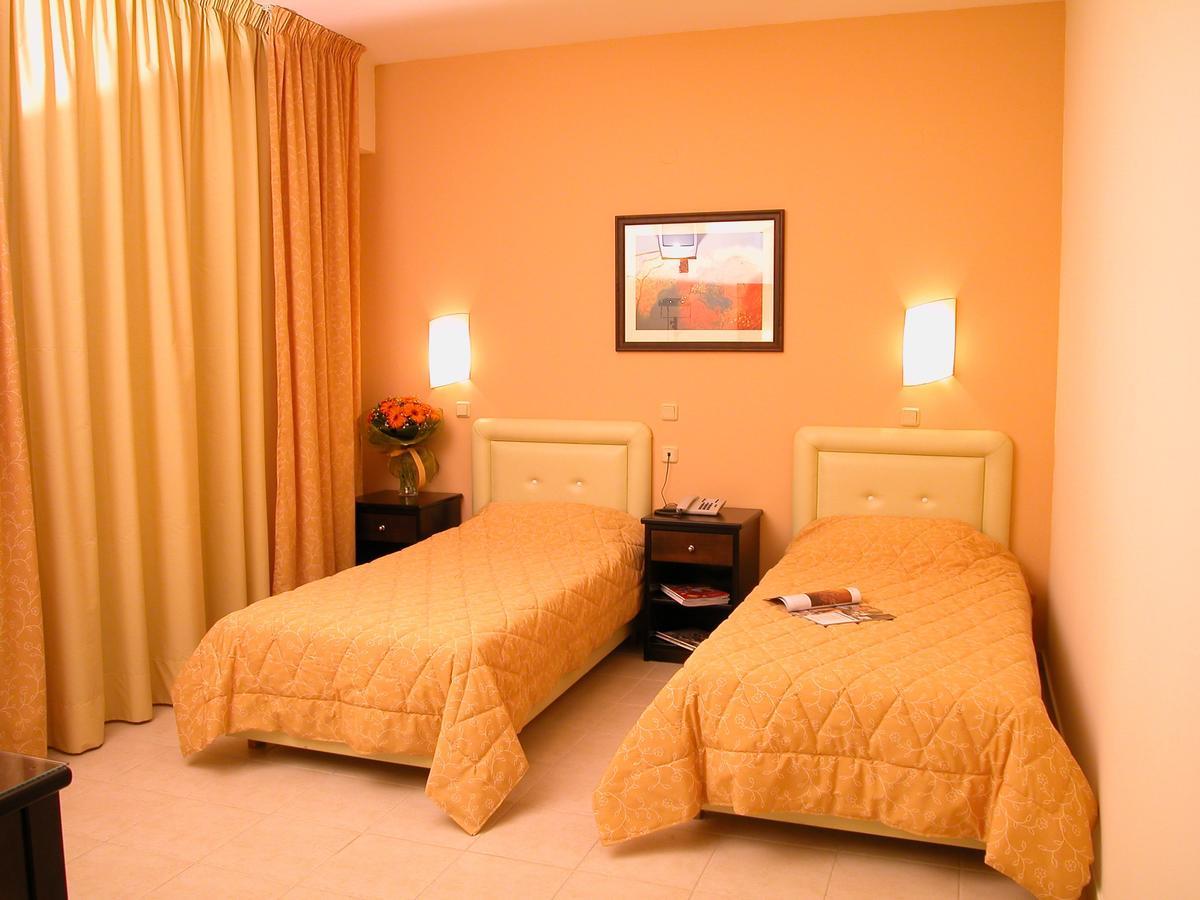 Ilion Hotel 2*